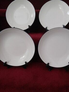 Made in Cookware | Dining | Madein Cookware Entree Bowls | Poshmark